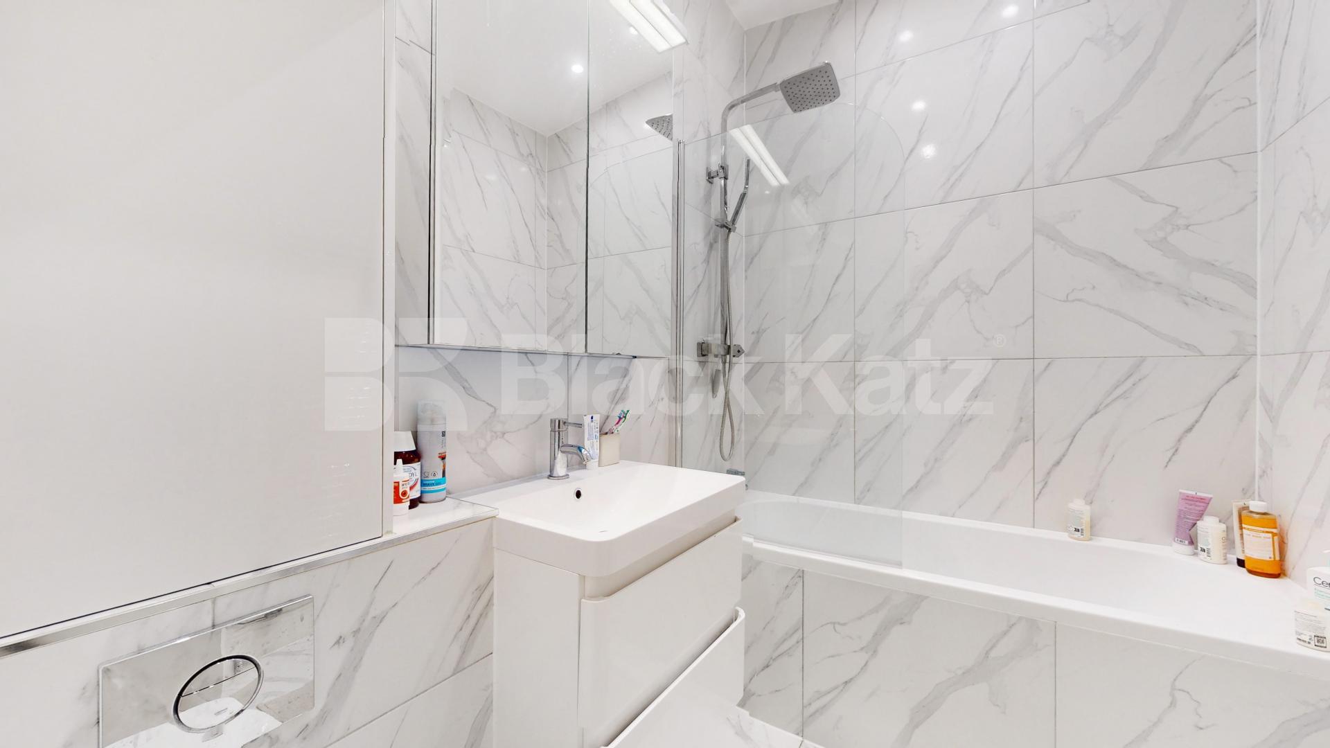 			1 Bedroom, 1 bath, 1 reception Flat			 Parkway, Regents Park / Camden